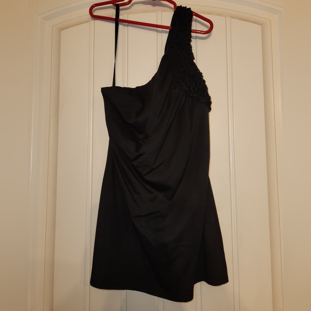 Black one shoulder top